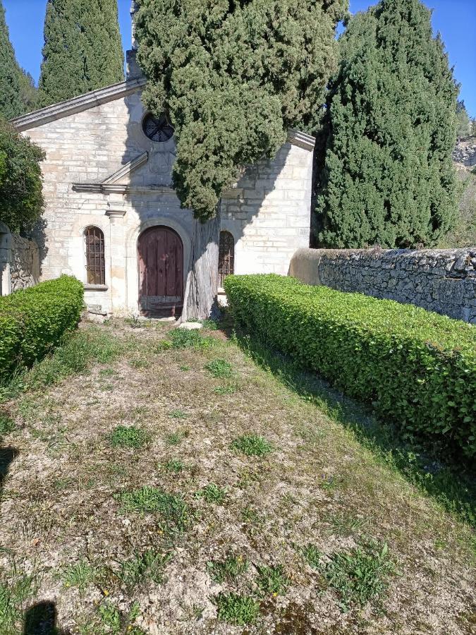 A Deux Pas D'Avignon Villa Aramon ภายนอก รูปภาพ